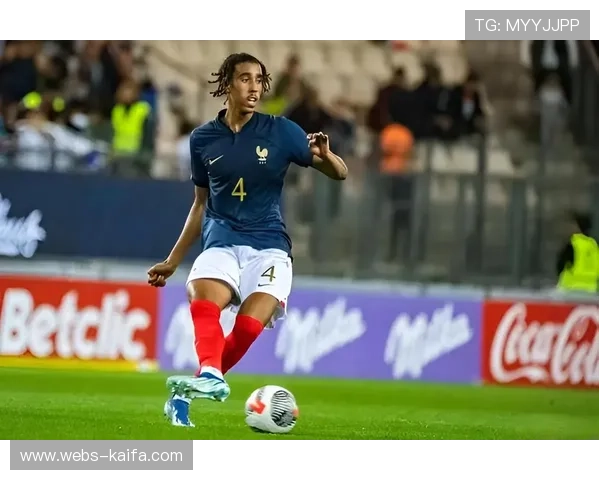 尼斯与里尔展开激烈对攻大战 四球鏖战点燃全场激情