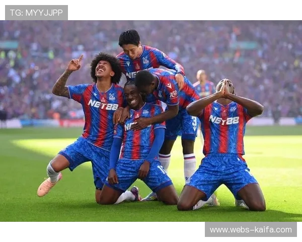 水晶宫穆尼奥斯成边后卫套上典范,赛季传中数据位列联赛前三 水晶宫穆尼奥斯成边后卫套上典范,赛季传中数据位列联赛前三